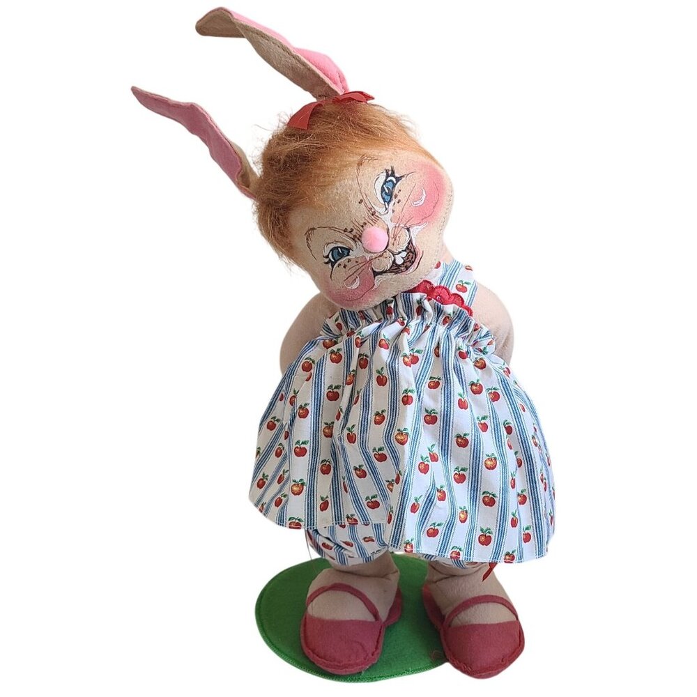 Annalee Mobilitee Country Girl Bunny Holding Apple Vintage 1995 Dolls 18" - Picture 2 of 13